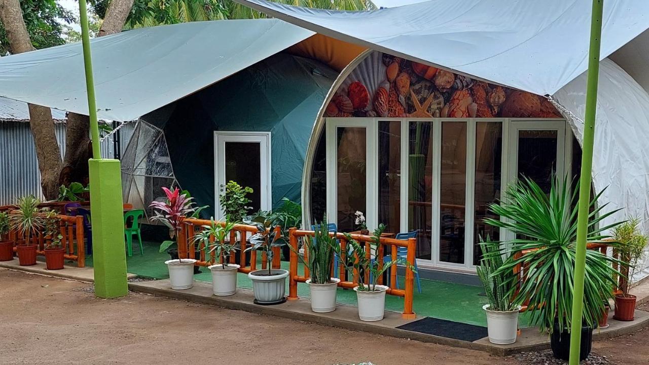 Shenanigans Glamping Resort Zamboanguita  Buitenkant foto