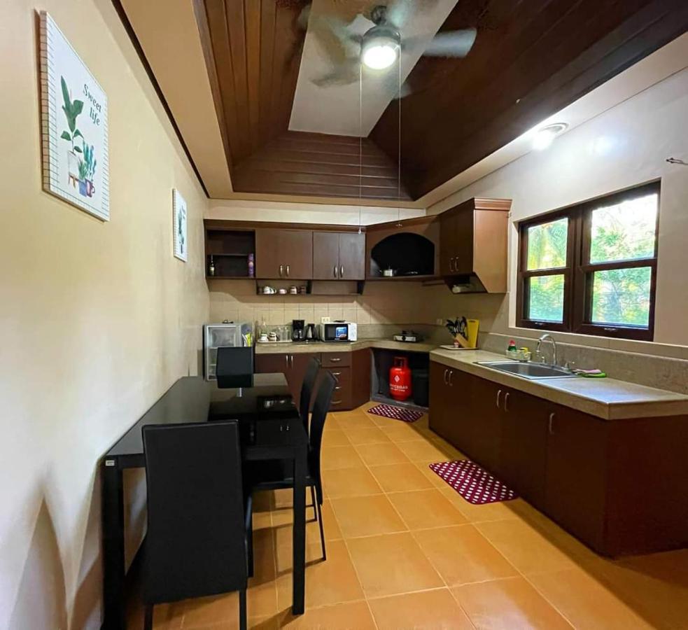 Shenanigans Glamping Resort Zamboanguita  Buitenkant foto