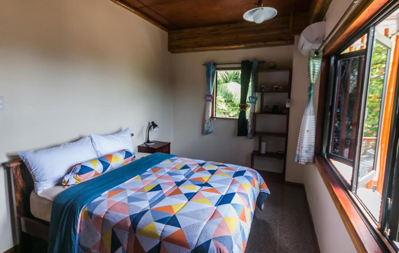 Shenanigans Glamping Resort Zamboanguita  Buitenkant foto