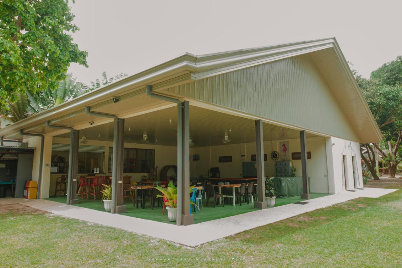 Shenanigans Glamping Resort Zamboanguita  Buitenkant foto